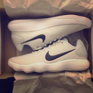 Nike Hyperdunk Low top sz 11 Basketball Shoe